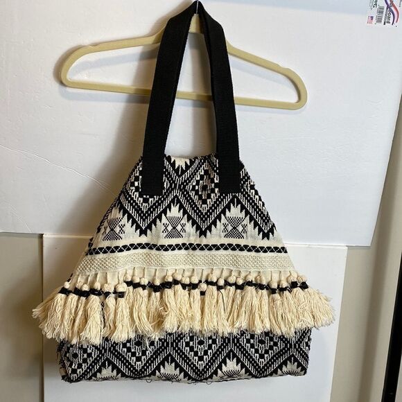 Woven Tribal Boho Style Tote Bag With Tassels - Picture 1 of 13